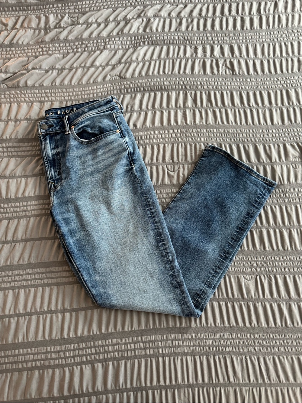 Men’s American Eagle Outfitters Light Wash Bootcut Jeans - 34W 34L
